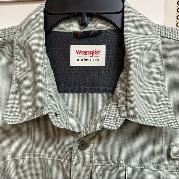 Wrangler Authentics Men’s XL Short Sleeve Outdoor Hiking, Fishing Buttondown XL - Picture 1 of 11